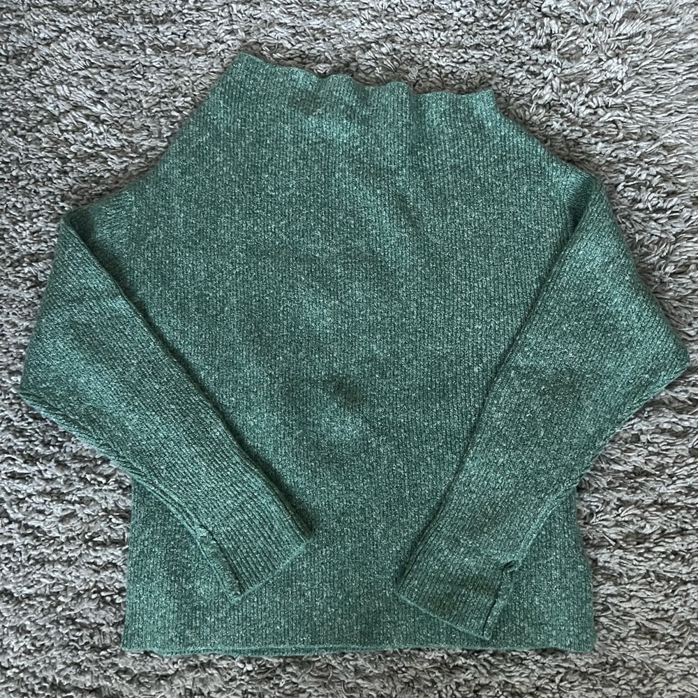 NWT Treasure and Bond Off the Shoulder Pullover